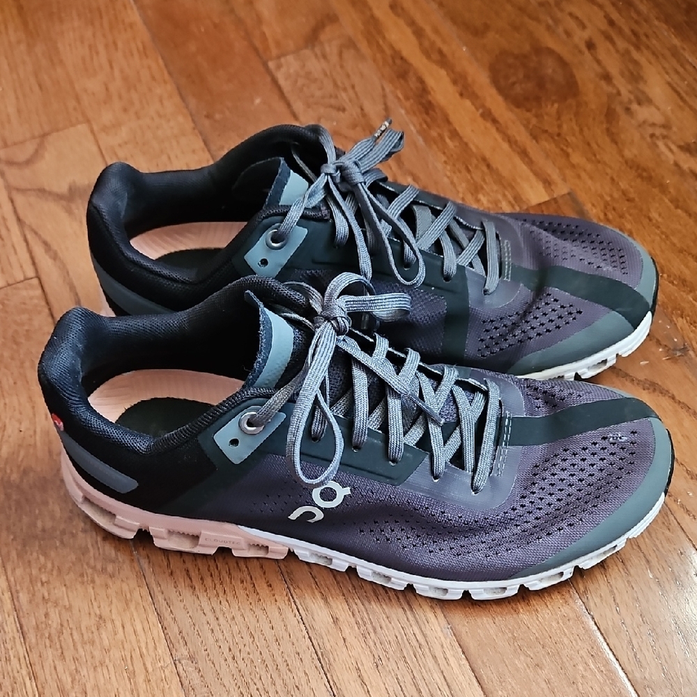 On Running Athletic Shoes in Gray and Pink